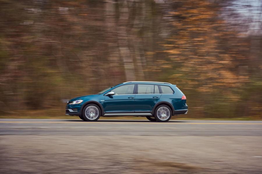  Volkswagen Golf Alltrack (Typ 5G) 2017 года  (NA) (фото 18 из 73)
